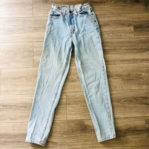 y2k 90s jordache light wash mom jeans high waisted tapered leg yellow pocket tag